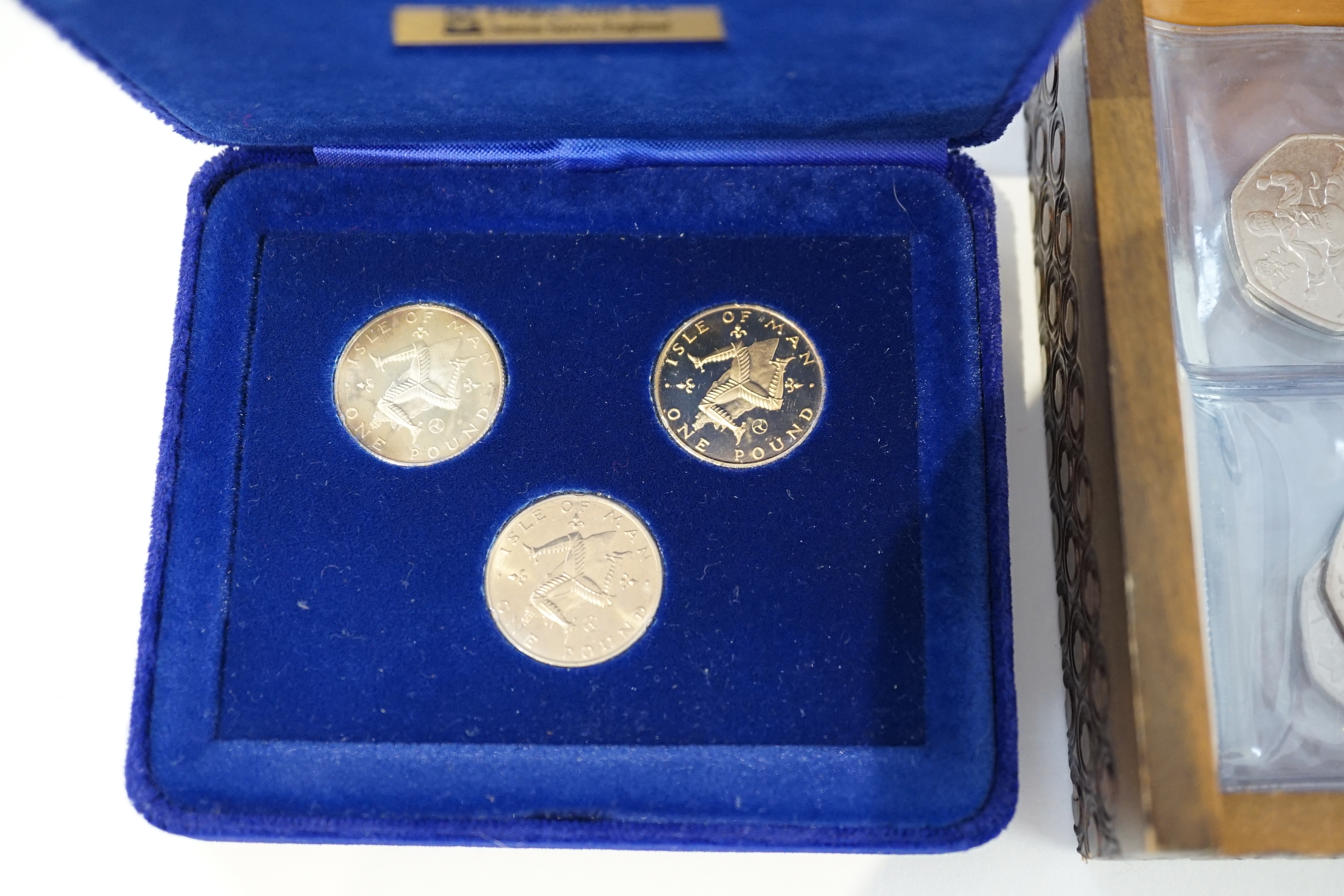 British coins, 1953 coronation coin and commemorative stamp set issued by Jubilee Mint, George V First World War maundy silver threepence set, issued by Bradford Exchange, a Bailiwick of Jersey £5, 2016 and Isle of Man o